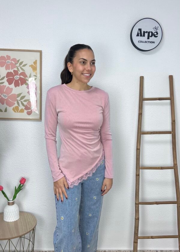 Top Encaje Asimétrico (Rosa)