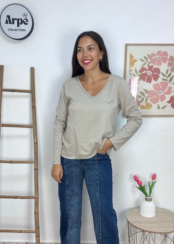 Camiseta Tachas (Beige)